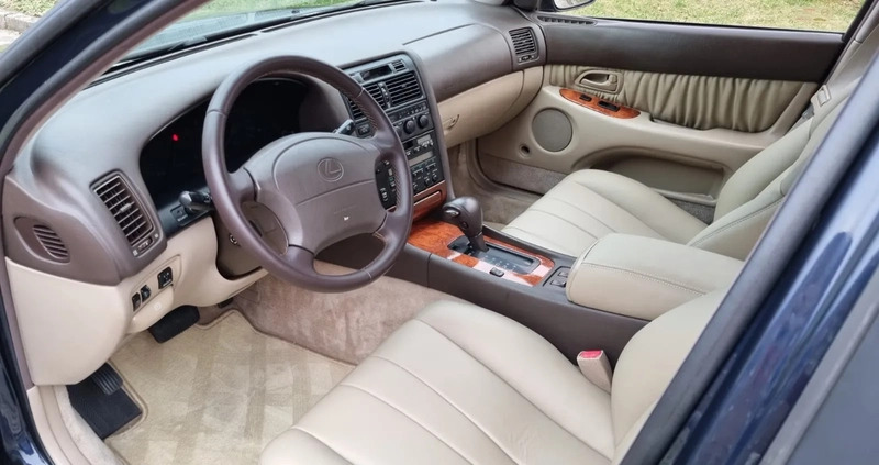 Lexus GS cena 41500 przebieg: 209000, rok produkcji 1994 z Wrocław małe 466